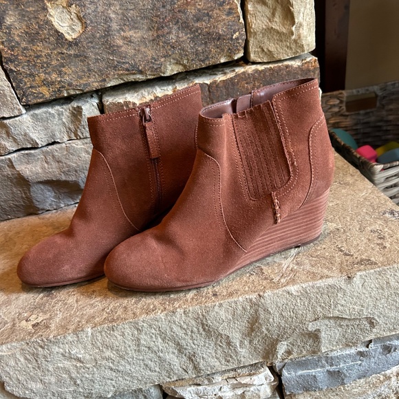 Red violet wedge booties - Picture 2 of 5